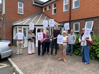 New protest at Solstice 2 presentation